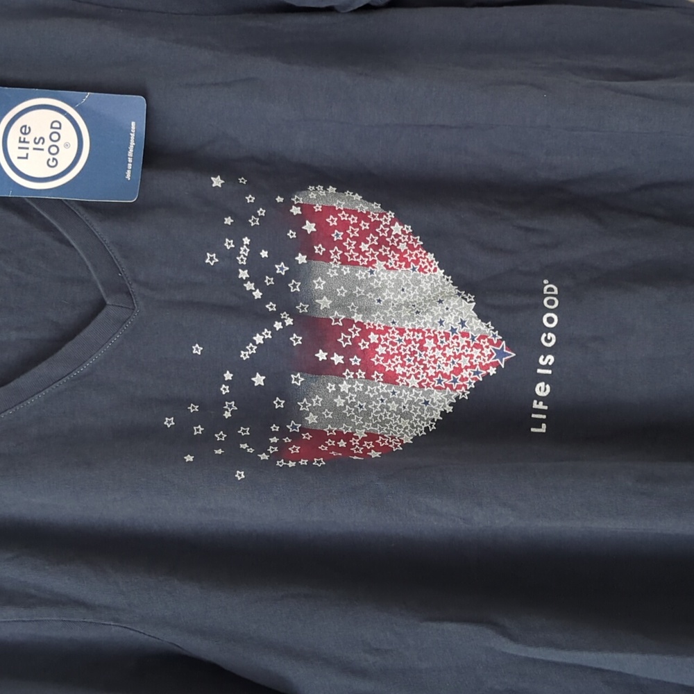 Life Is Good Heart Stars and Stripes Crusher Vee- XL - Picture 9 of 9